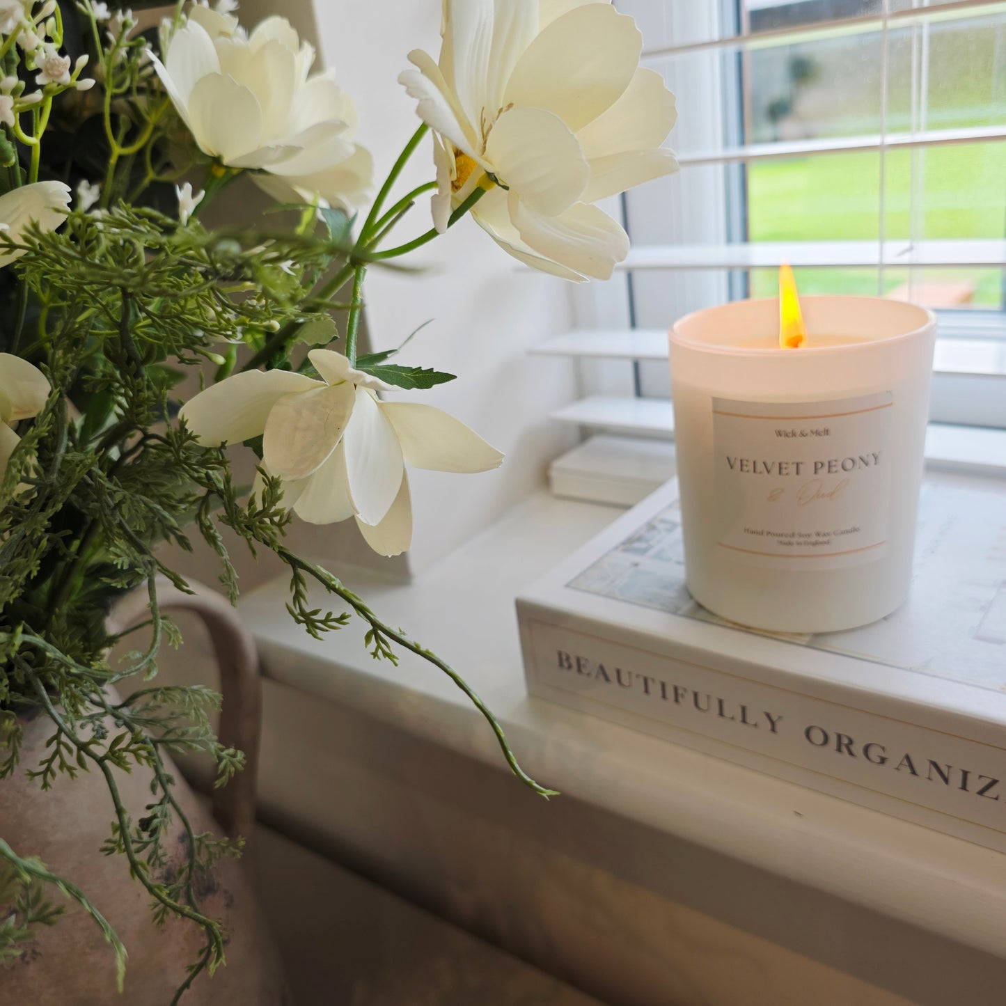 Velvet Peony & Oud Candle