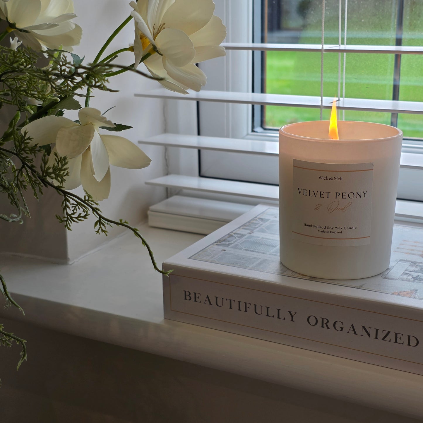 Velvet Peony & Oud Candle
